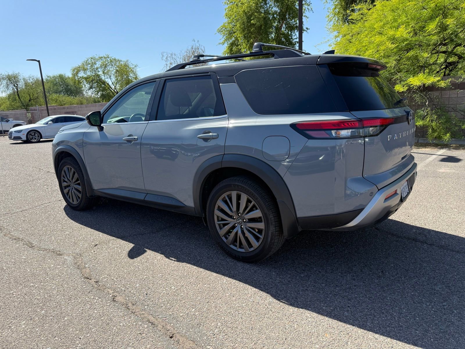Certified 2022 Nissan Pathfinder SL w/ SL Premium Package FWD image 6