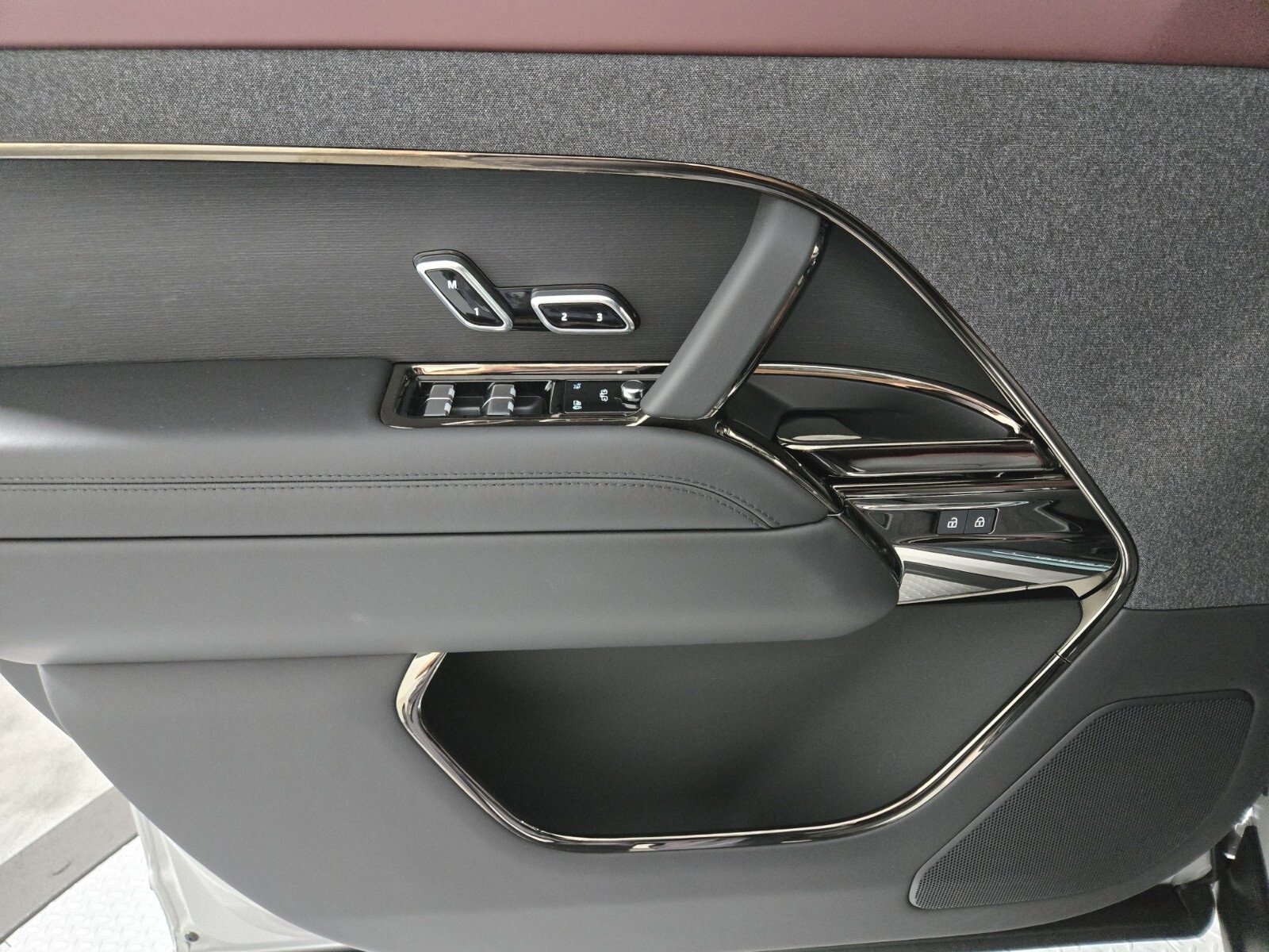 New 2025 Land Rover Range Rover Sport Autobiography image 21