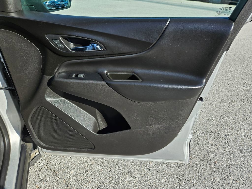 Used 2019 Chevrolet Equinox LT FWD image 32