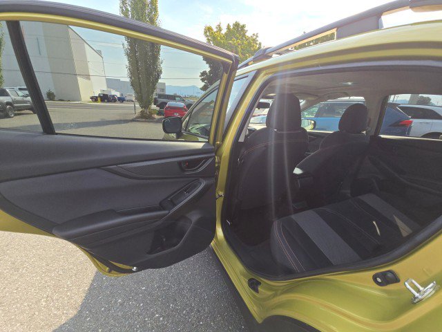 Used 2022 Subaru Crosstrek 2.0i Premium w/ Moonroof Package AWD/4WD image 17