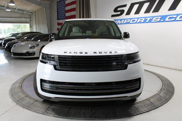 Used 2024 Land Rover Range Rover Long Wheelbase SE AWD/4WD image 3