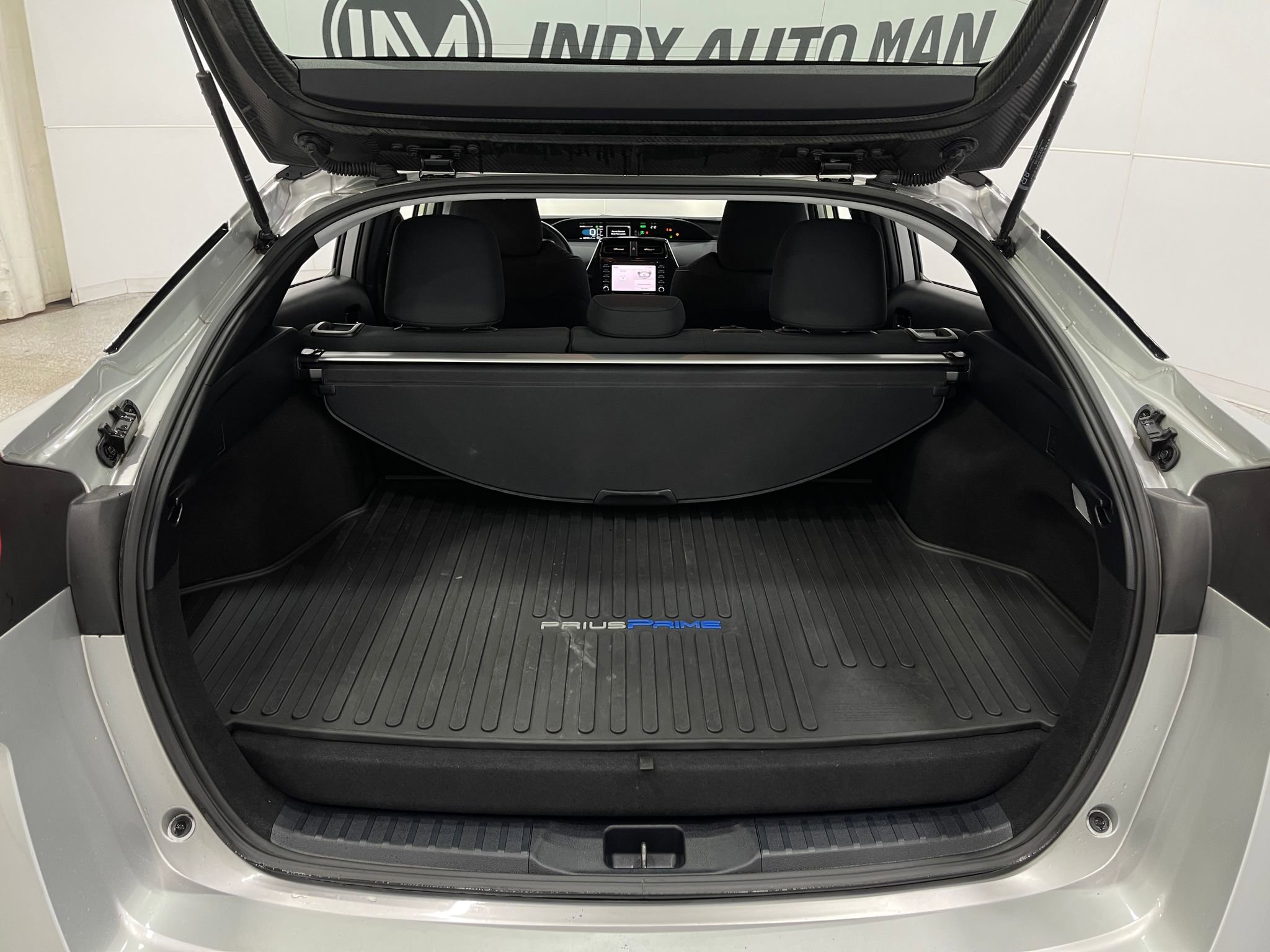 Used 2020 Toyota Prius Prime LE image 23