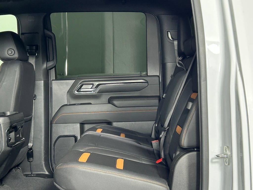 Used 2024 GMC Sierra 2500 AT4 w/ AT4 Premium Plus Package AWD/4WD image 14