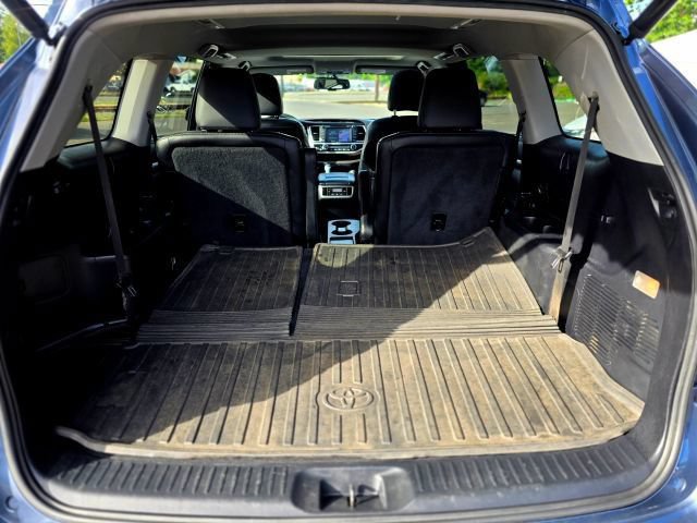 Used 2015 Toyota Highlander Limited AWD/4WD image 56