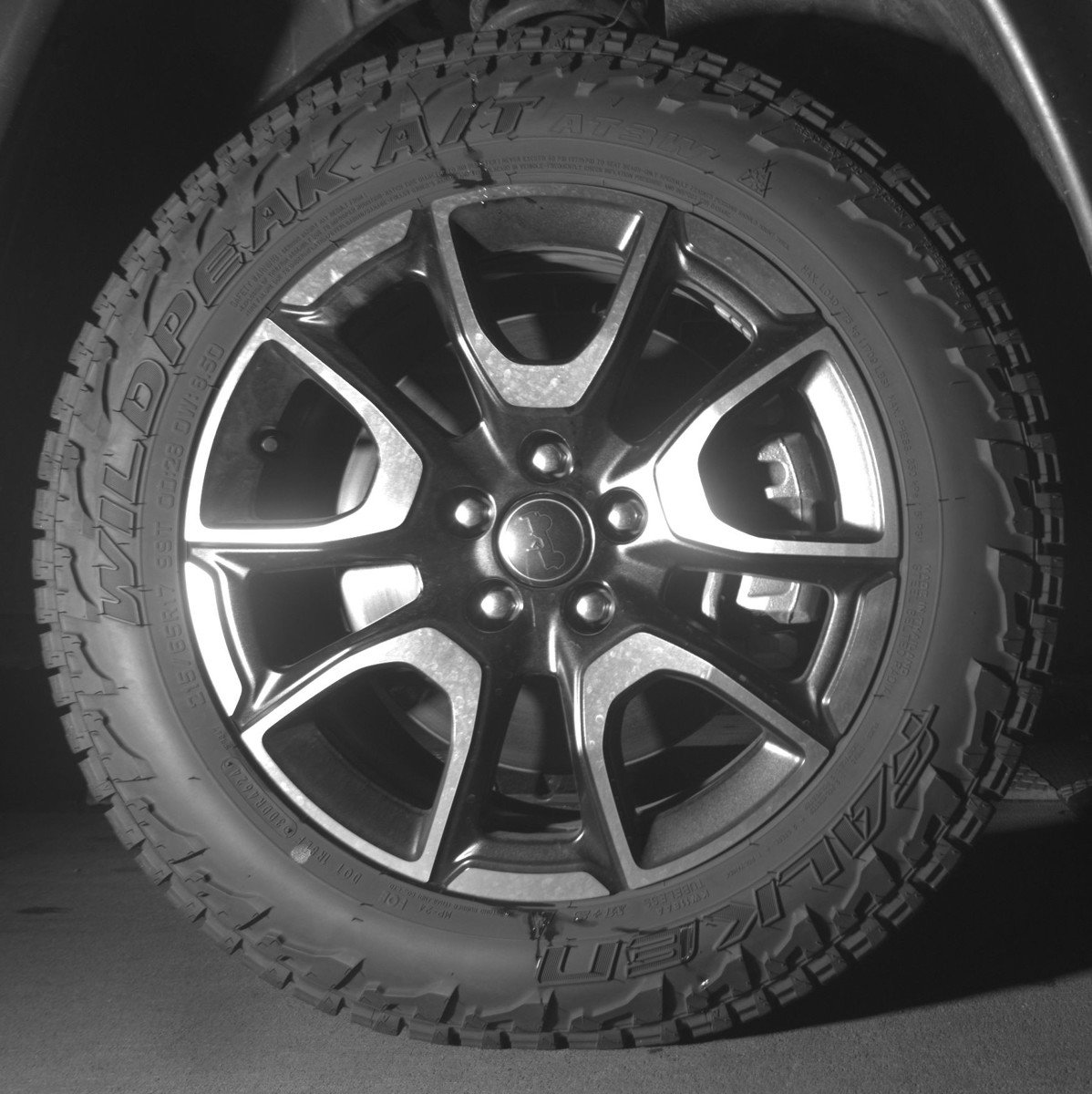 Used 2025 Jeep Compass Trailhawk image 13