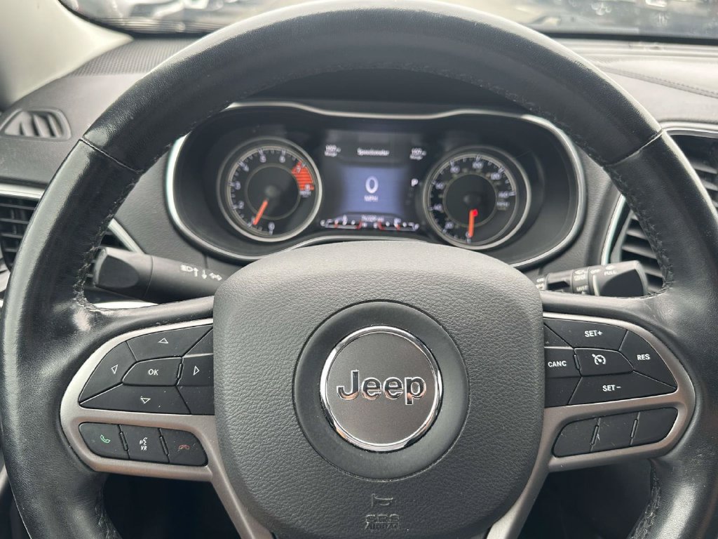 Used 2020 Jeep Cherokee Limited AWD/4WD image 20