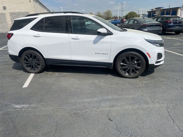 Used 2024 Chevrolet Equinox RS image 3