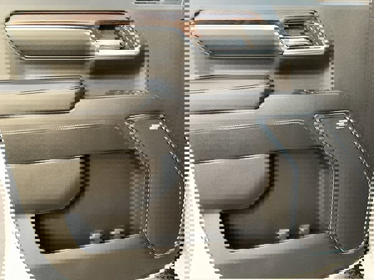 Used 2024 GMC Sierra 3500 SLT w/ SLT Premium Package image 16