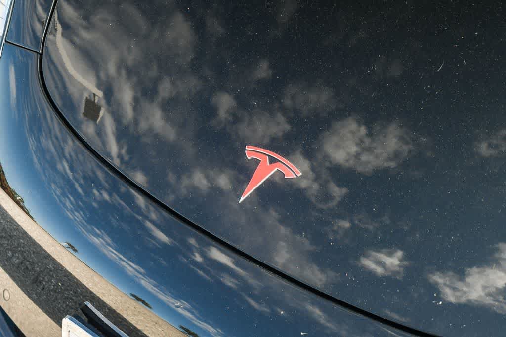 Used 2018 Tesla Model 3 Long Range RWD image 6