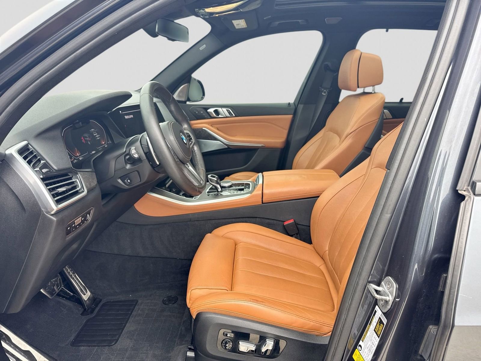 Used 2019 BMW X5 xDrive50i w/ M Sport Package image 3