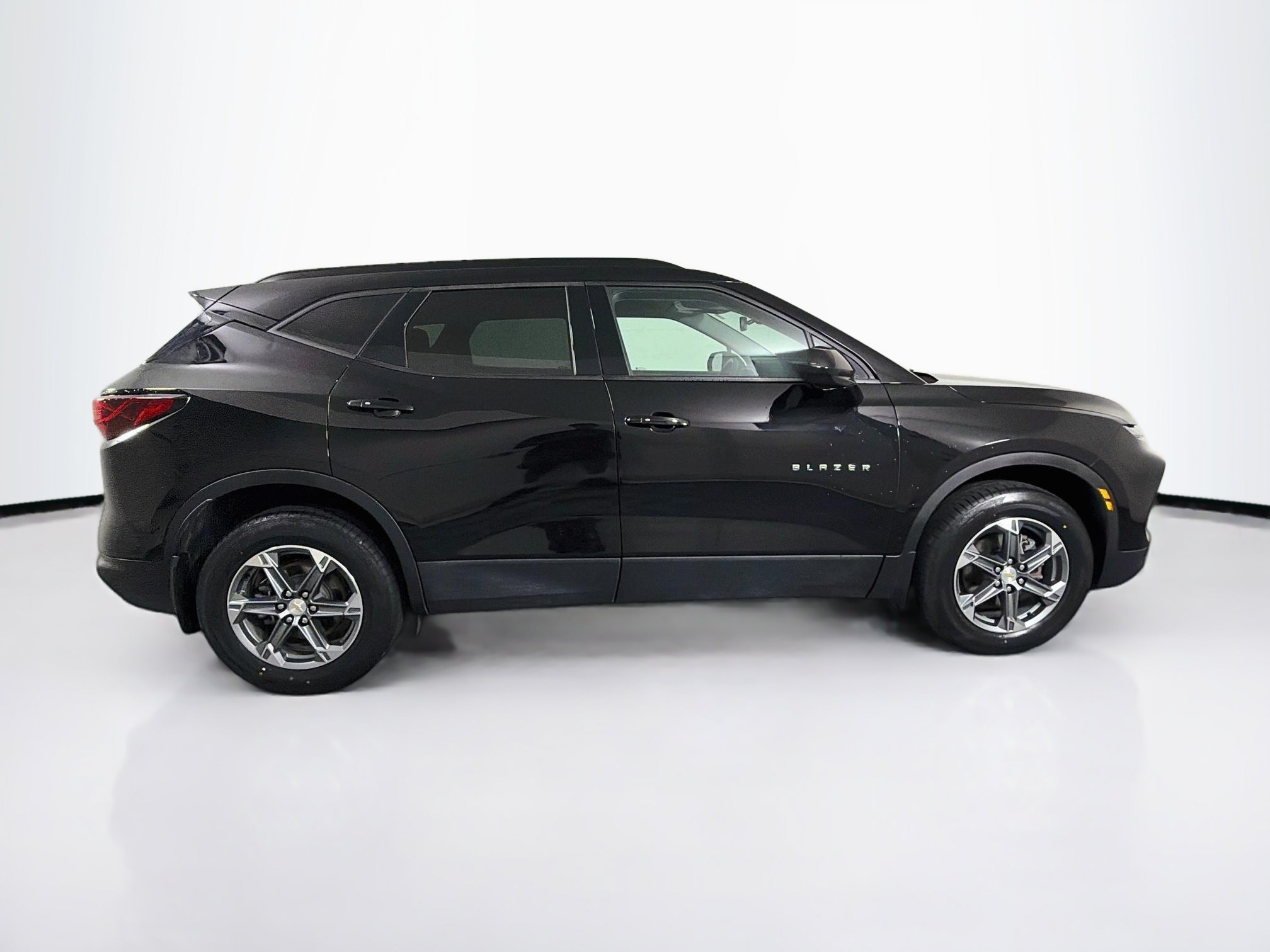 Used 2023 Chevrolet Blazer LT w/ Convenience Package FWD image 10