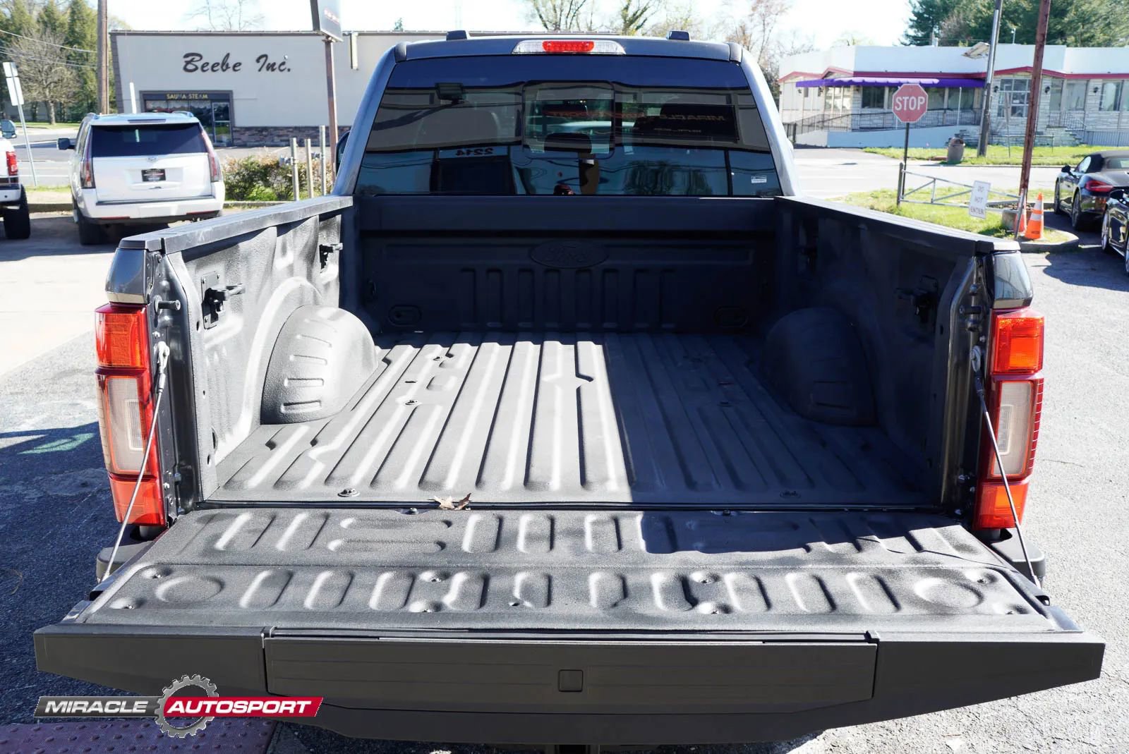Used 2020 Ford F350 Lariat image 7