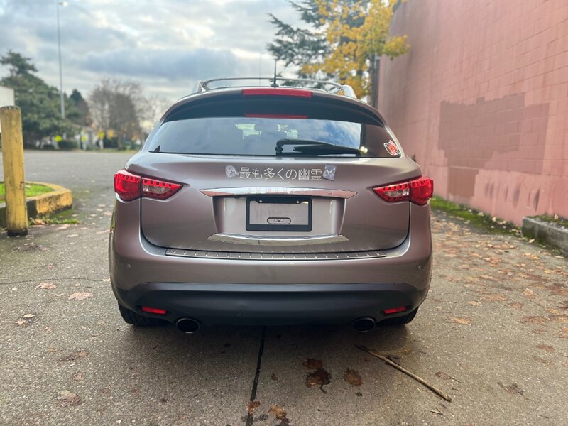 Used 2011 INFINITI FX35 2WD w/ Premium Pkg image 5