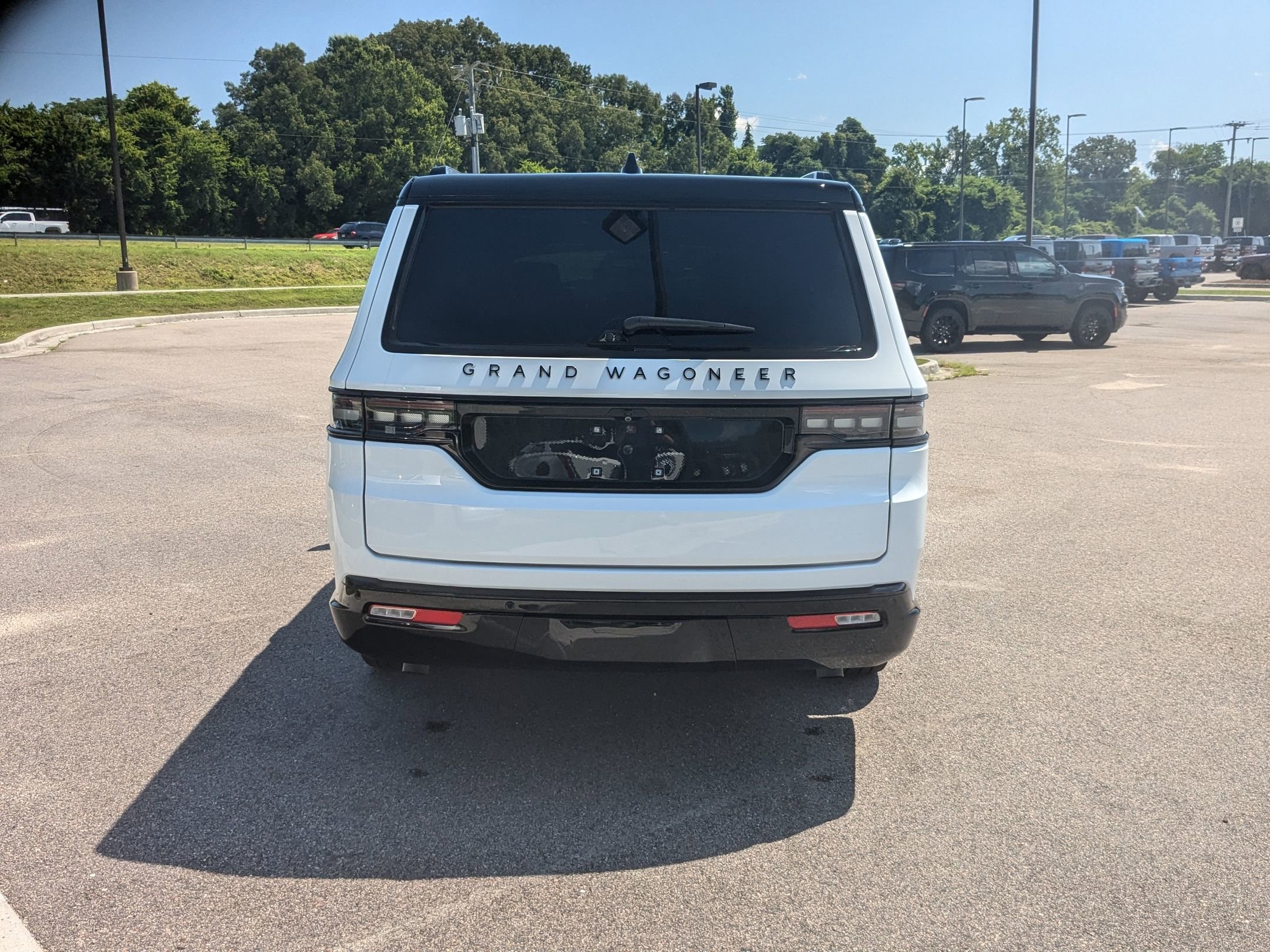 Used 2024 Jeep Grand Wagoneer L Series III w/ Quick Order Packagew 28T image 4