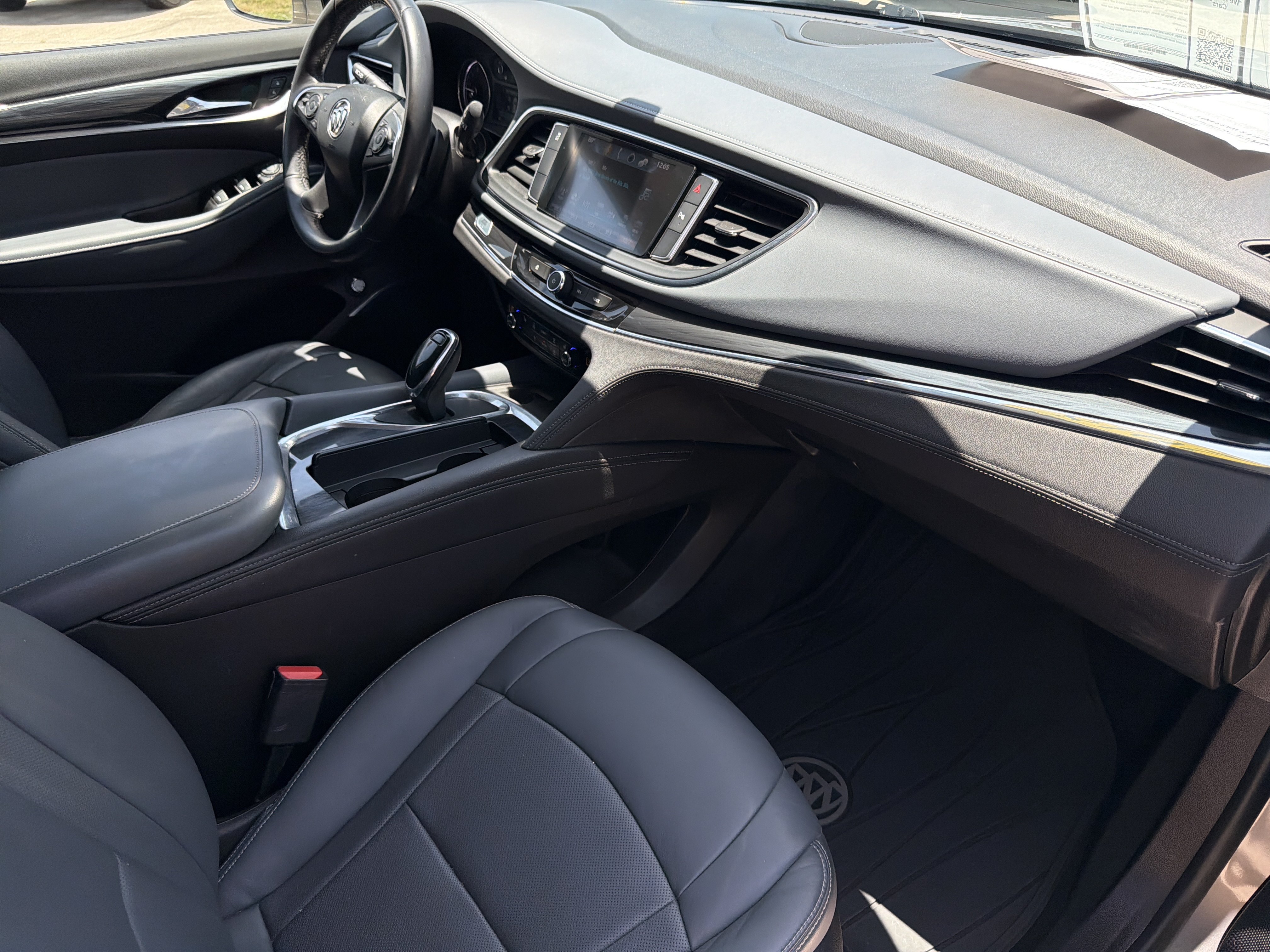 Used 2018 Buick Enclave Essence FWD image 14