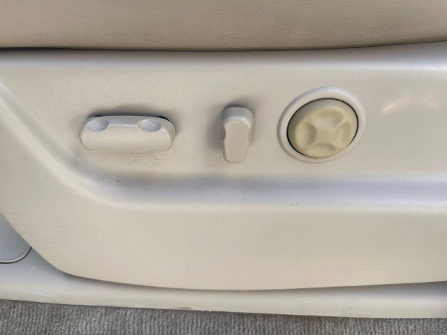 Used 2013 Cadillac Escalade 2WD image 45