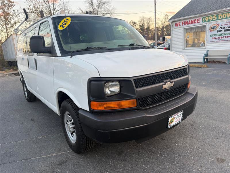 Used 2011 Chevrolet Express 2500 image 4