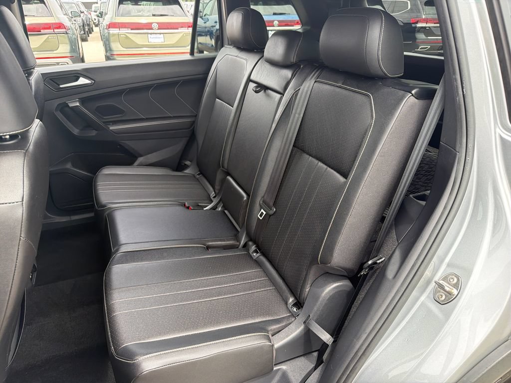 Certified 2023 Volkswagen Tiguan SE R-Line FWD image 22