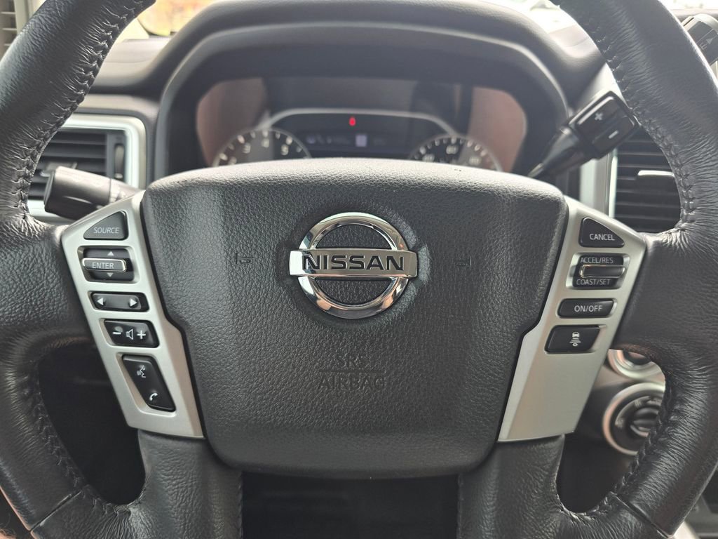 Used 2021 Nissan Titan SV w/ SV Convenience Package image 27