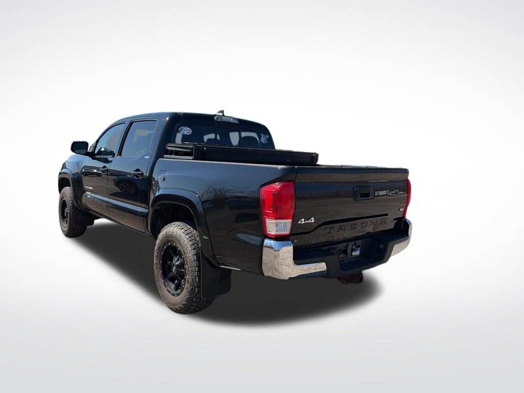 Used 2017 Toyota Tacoma SR5 w/ Tow Package AWD/4WD image 12