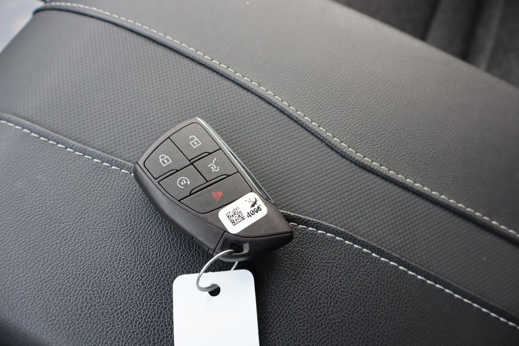 Used 2024 Chevrolet Traverse Z71 image 39