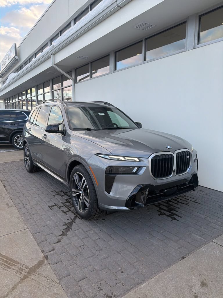 New 2026 BMW X7 M60i AWD/4WD image 1