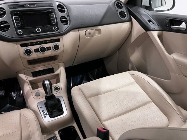Used 2014 Volkswagen Tiguan SEL image 33