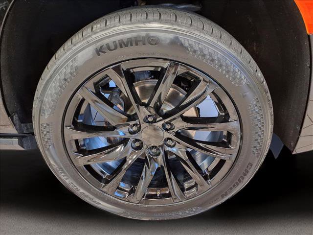 Used 2023 Cadillac Escalade Premium Luxury Platinum AWD/4WD image 8