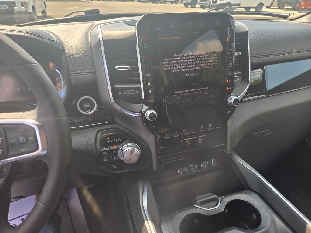 Used 2025 RAM 1500 Laramie AWD/4WD image 9