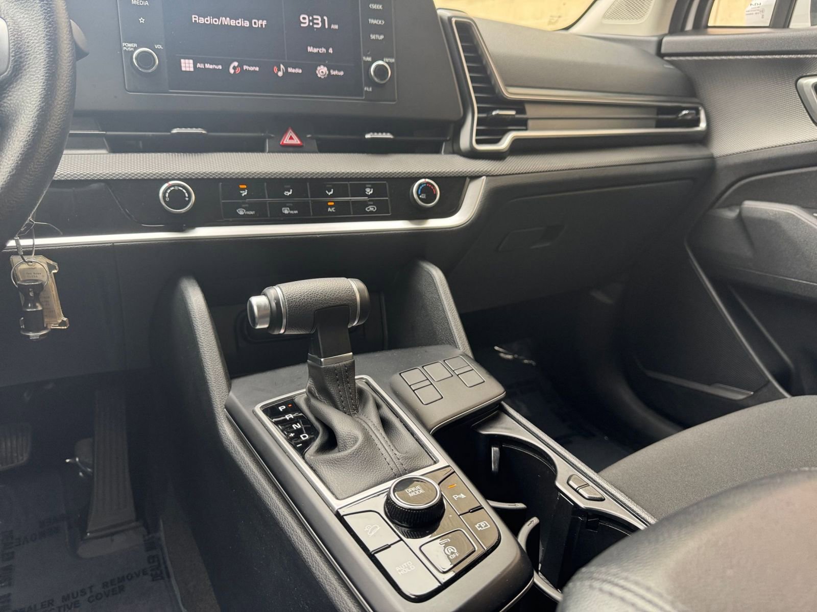 Used 2025 Kia Sportage LX FWD image 40
