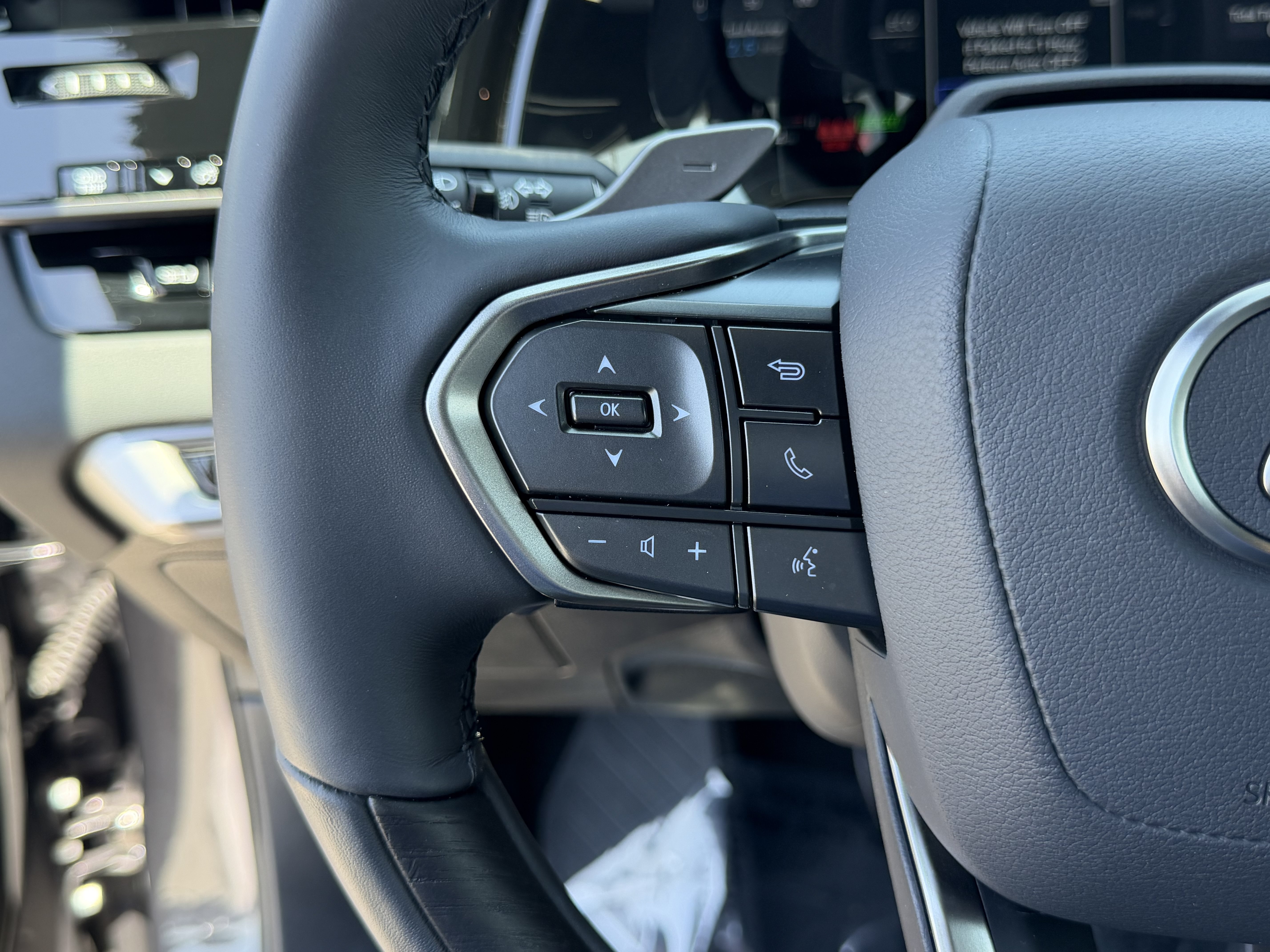 Certified 2025 Lexus RX 350h w/ Convenience Package AWD/4WD image 26