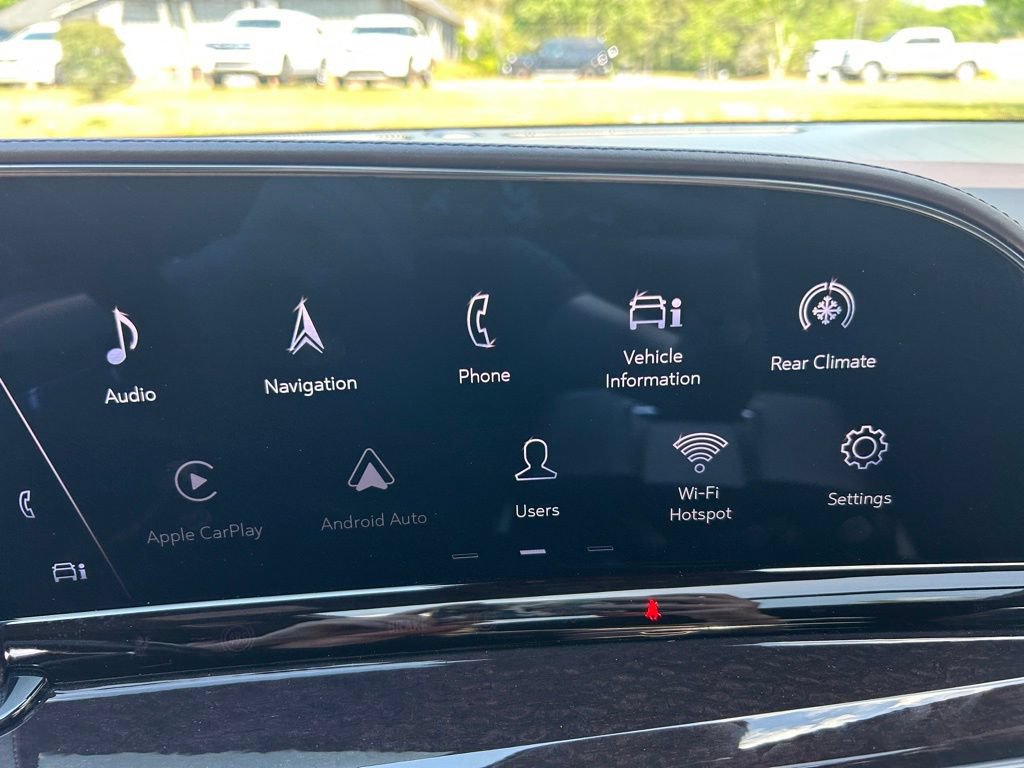 Used 2022 Cadillac Escalade Premium Luxury Platinum RWD image 33