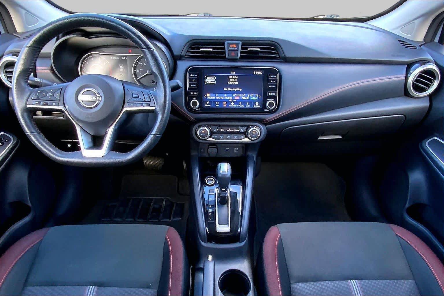 Used 2025 Nissan Versa SR FWD image 15