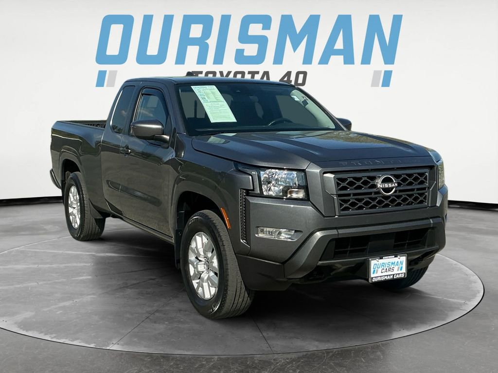 Used 2022 Nissan Frontier SV image 1