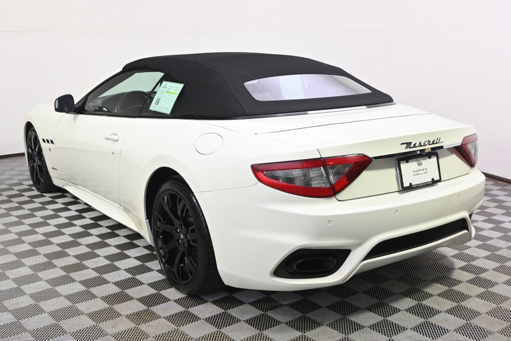 Used 2018 Maserati GranTurismo Sport image 3