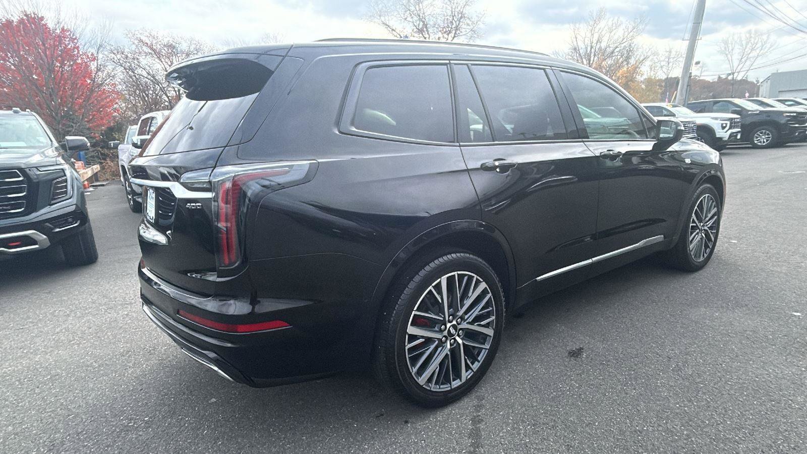 Used 2022 Cadillac XT6 Sport w/ Technology Package image 11