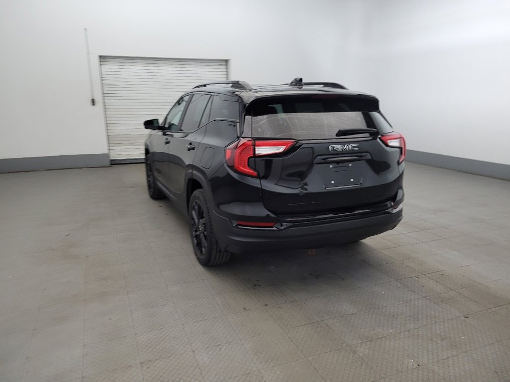 Used 2023 GMC Terrain SLE w/ Driver Convenience Package AWD/4WD image 5