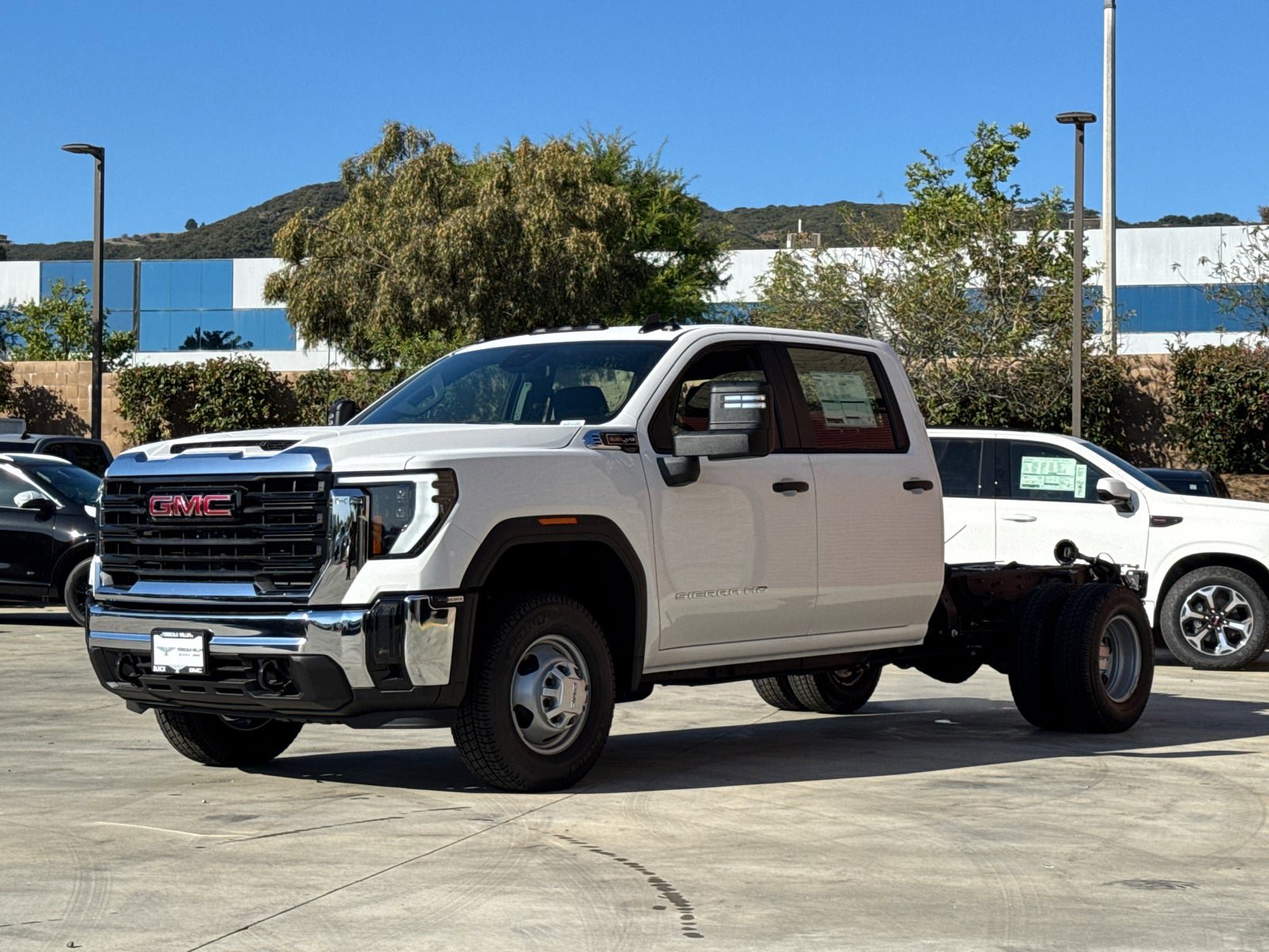 New 2026 GMC Sierra 3500 Pro w/ Fleet Convenience Package RWD image 4