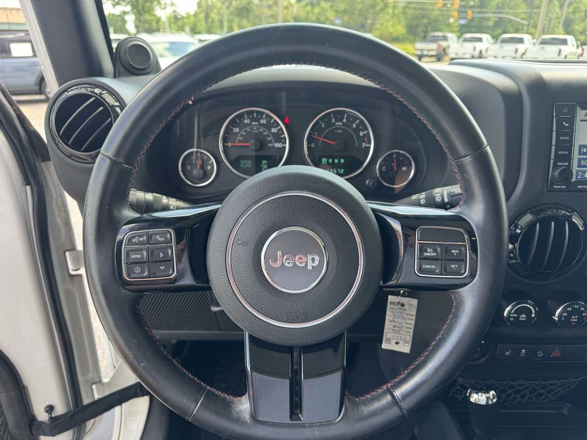 Used 2012 Jeep Wrangler Unlimited Sahara AWD/4WD image 17