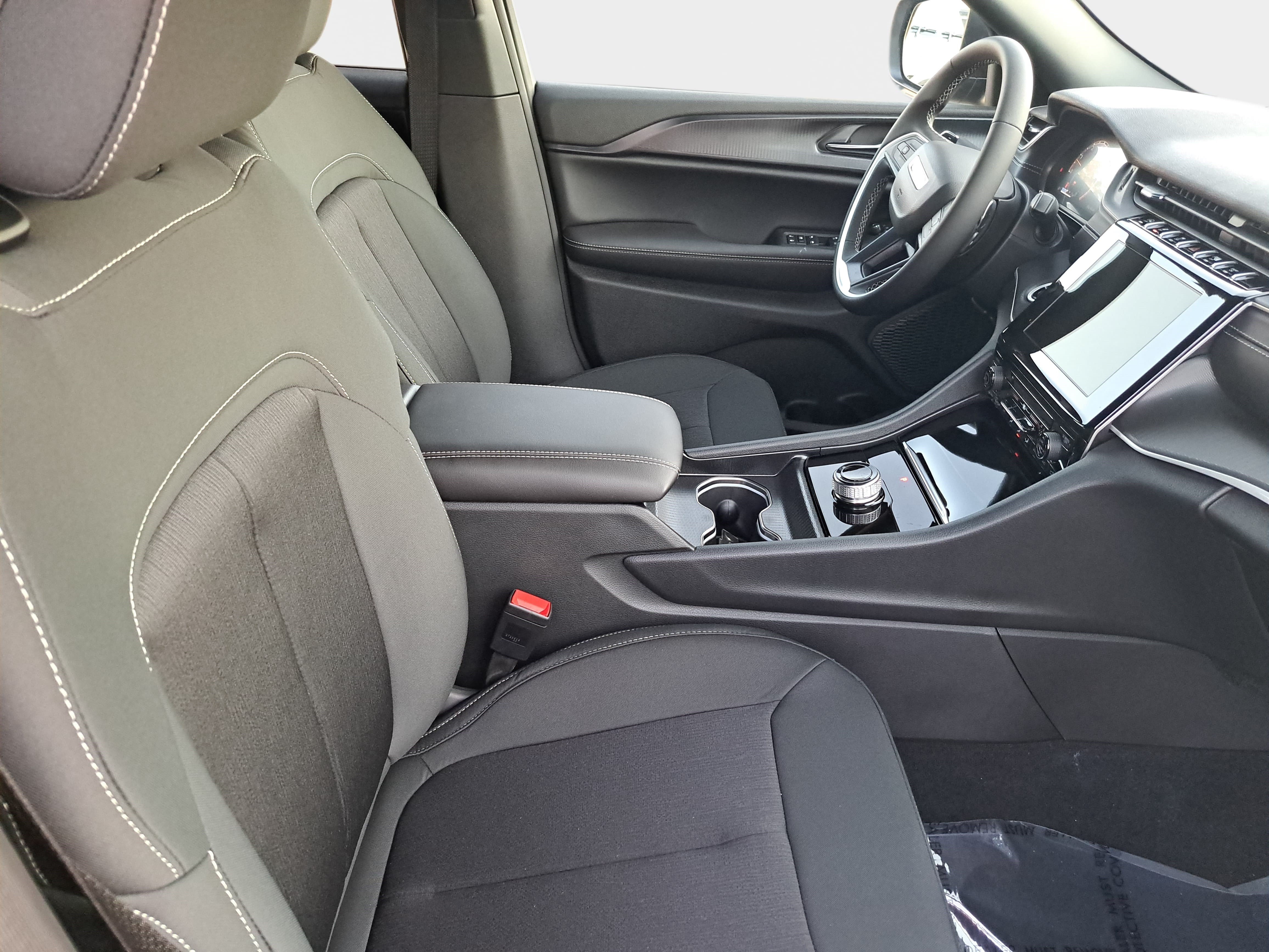New 2026 Jeep Grand Cherokee Laredo AWD/4WD image 10
