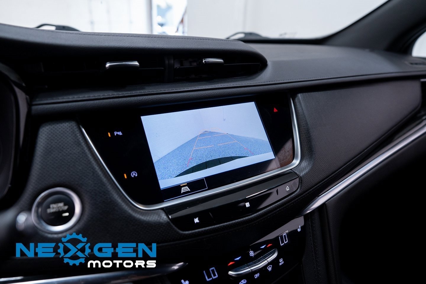 Used 2021 Cadillac XT5 Premium Luxury image 40