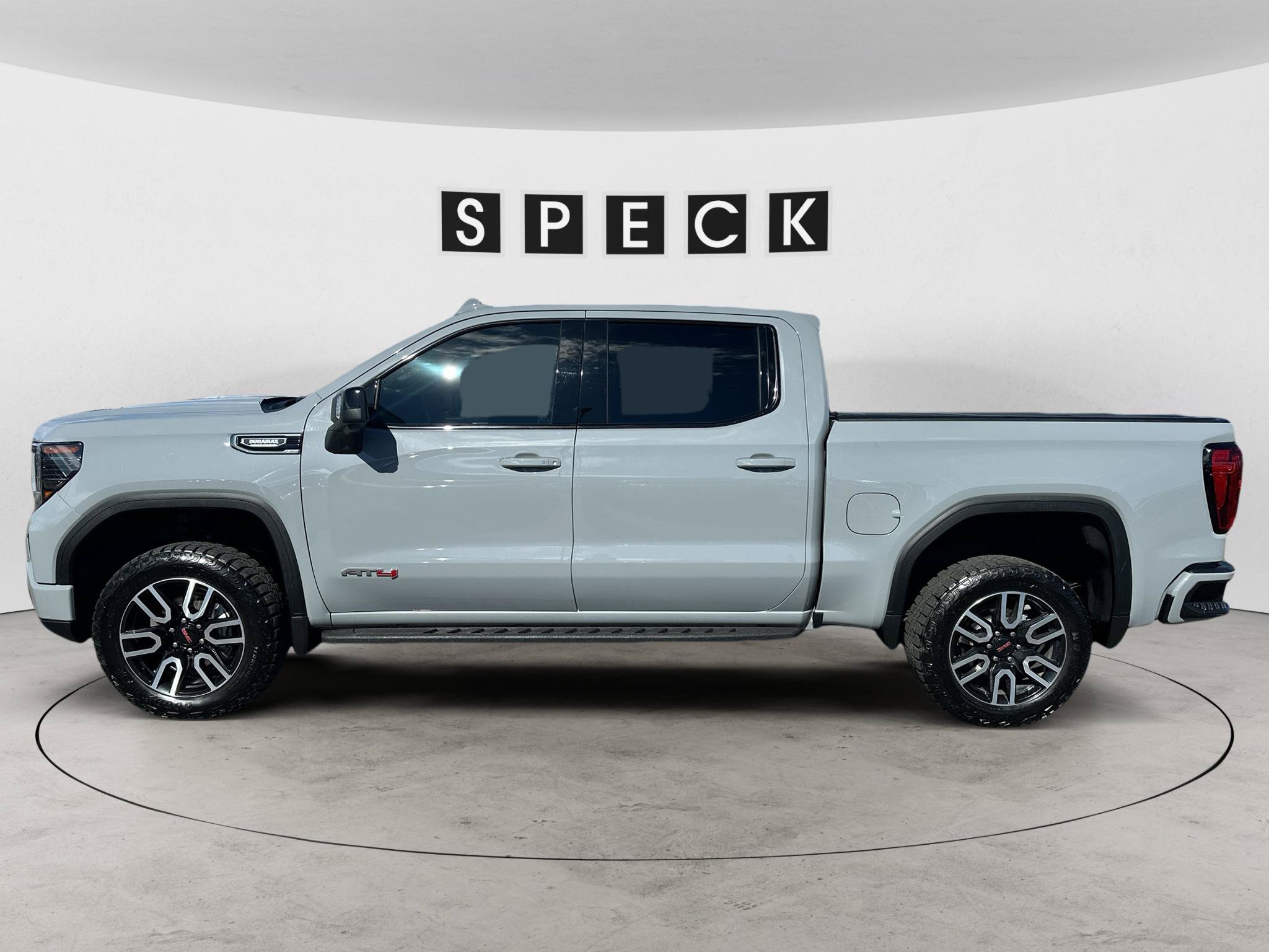 Used 2025 GMC Sierra 1500 AT4 w/ AT4 Premium Package AWD/4WD image 2