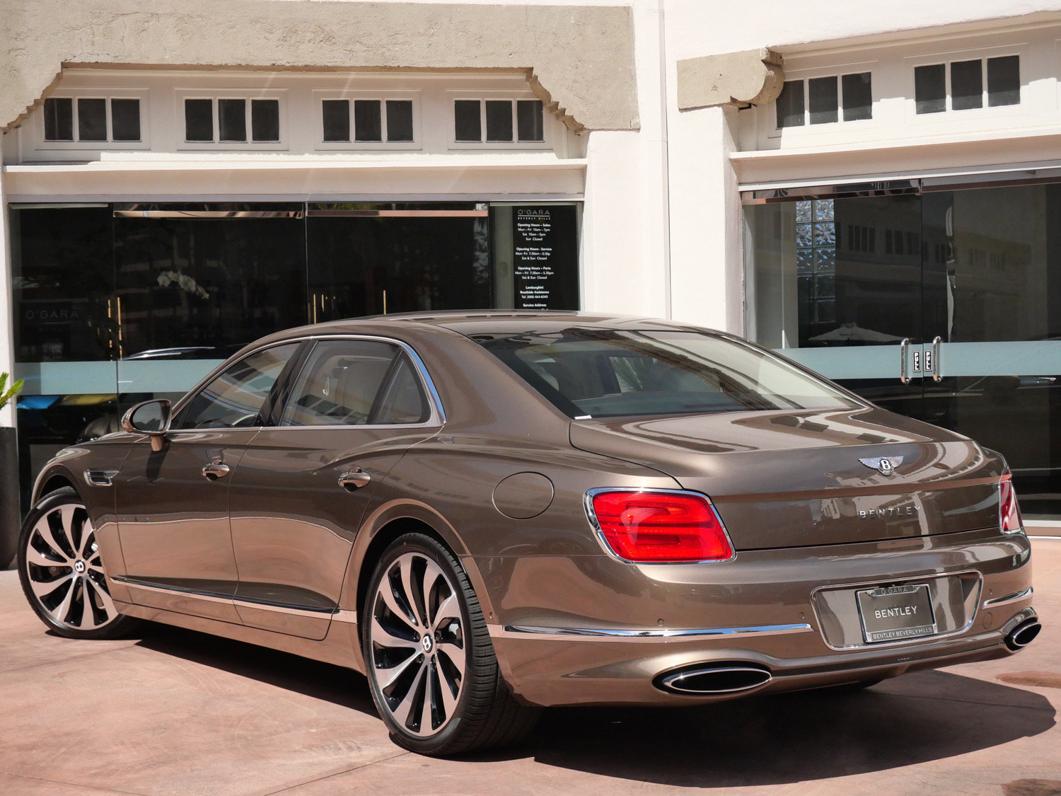 New 2026 Bentley Flying Spur V8 AWD/4WD image 3