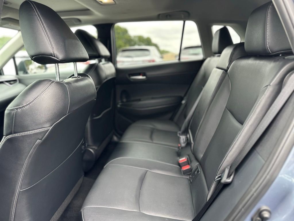 Used 2022 Toyota Corolla Cross XLE w/ Convenience Package FWD image 9