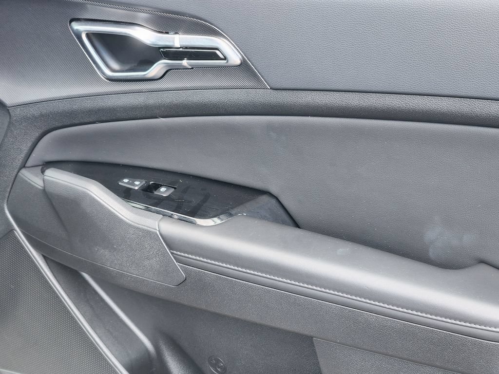 Used 2025 Kia Sportage SX FWD image 19