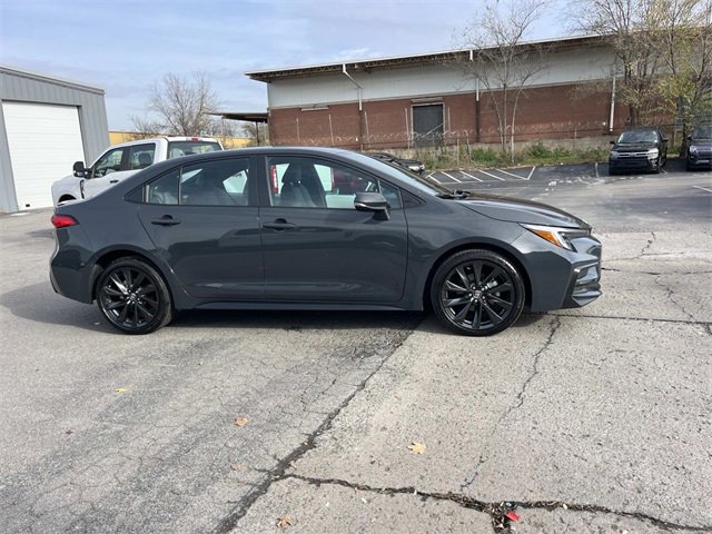 Used 2024 Toyota Corolla SE video 2