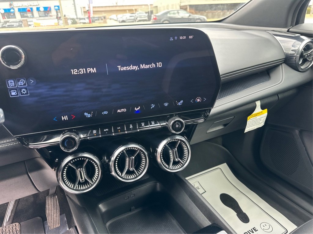 Used 2025 Chevrolet Blazer EV LT image 23