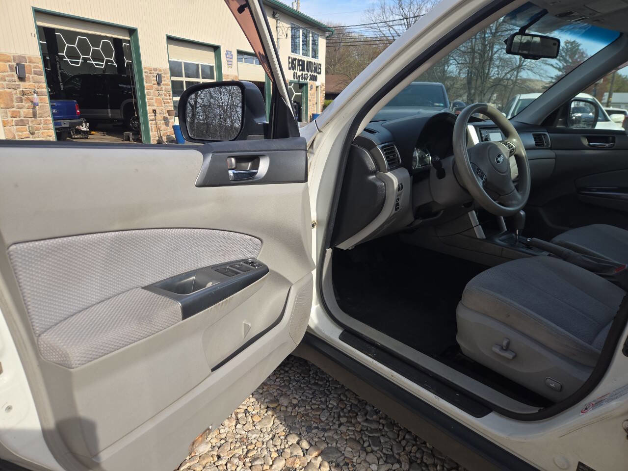 Used 2011 Subaru Forester 2.5X Premium AWD/4WD image 10