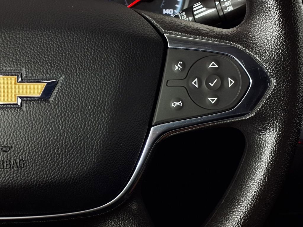 Used 2020 Chevrolet Traverse LS FWD image 19
