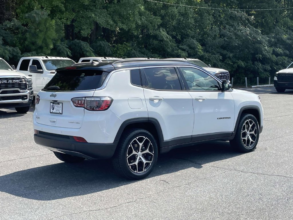 Used 2024 Jeep Compass Limited AWD/4WD image 8